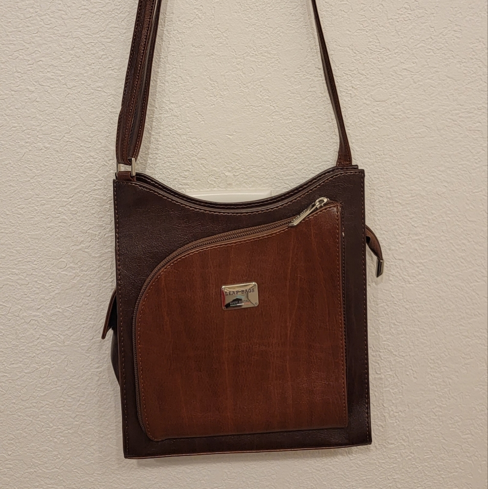 Leather "Leaf Bag" made in Italy, shoulder bag.